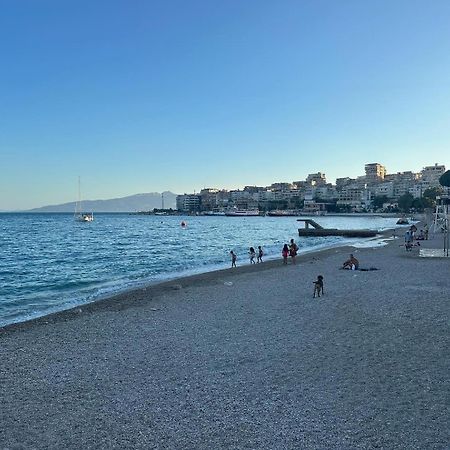 Seafront Apartment Sarandë Buitenkant foto