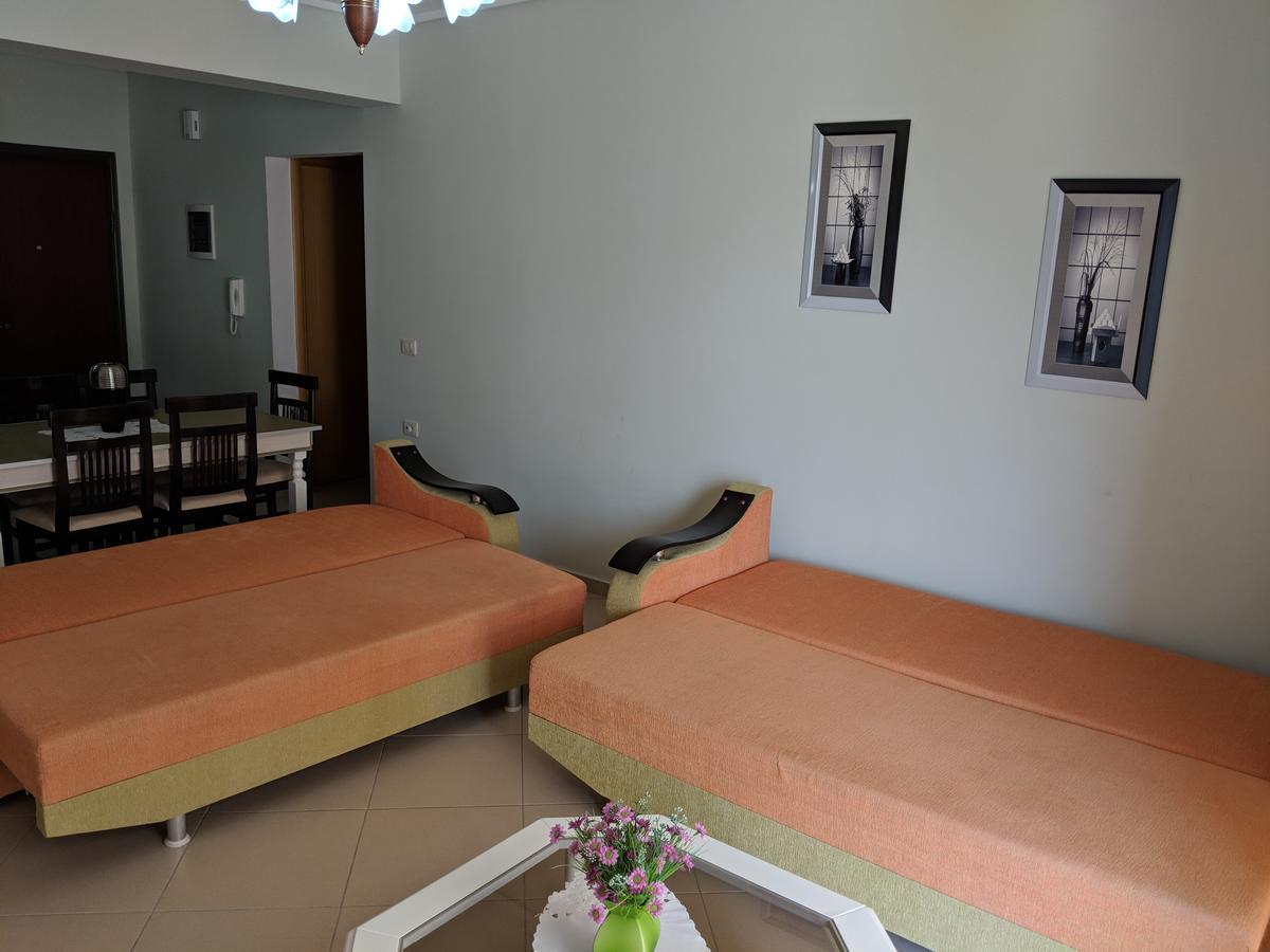 Seafront Apartment Sarandë Buitenkant foto